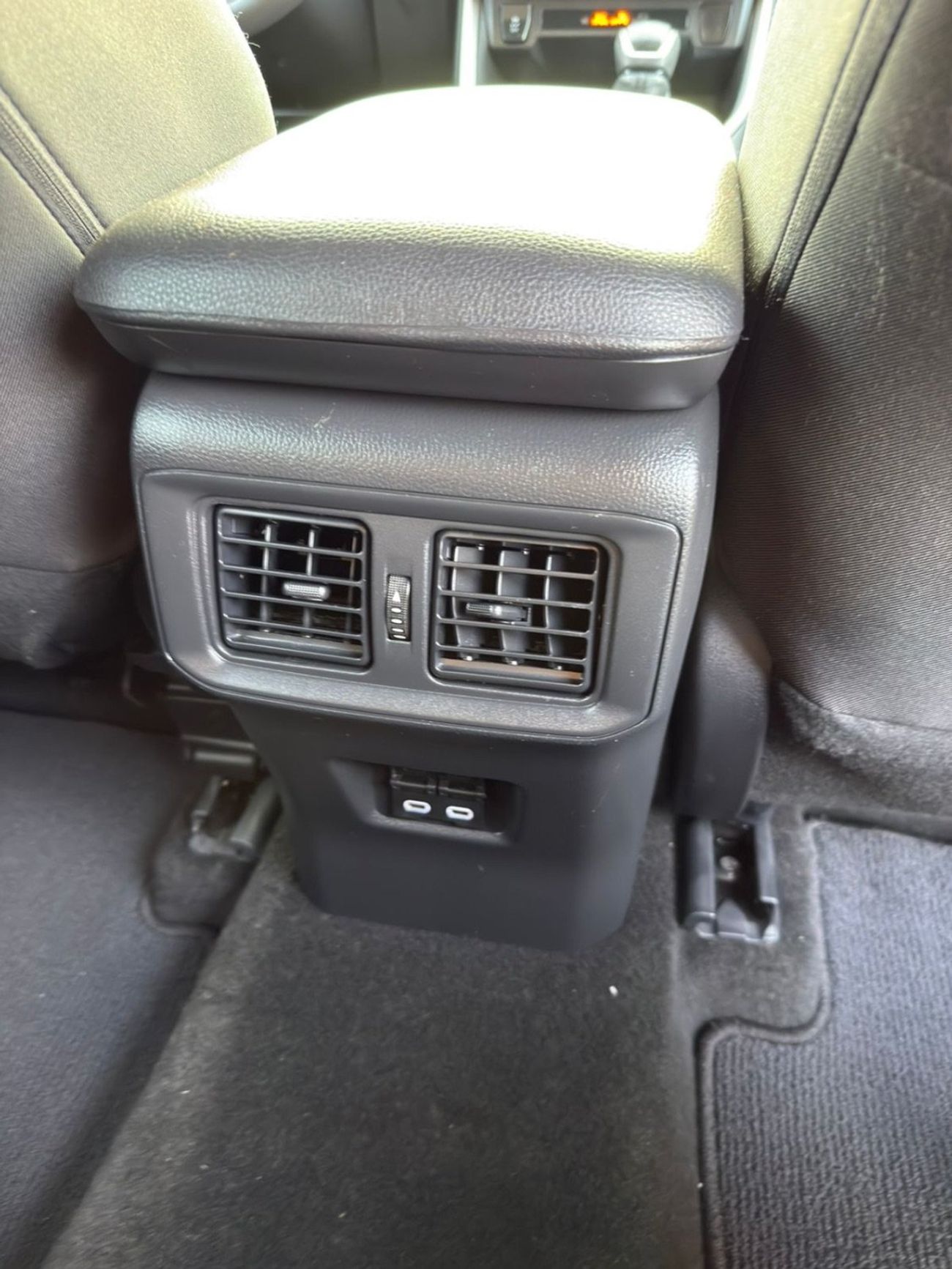 تويوتا راف ٤ SE Hybrid 2.5 L 2023 model