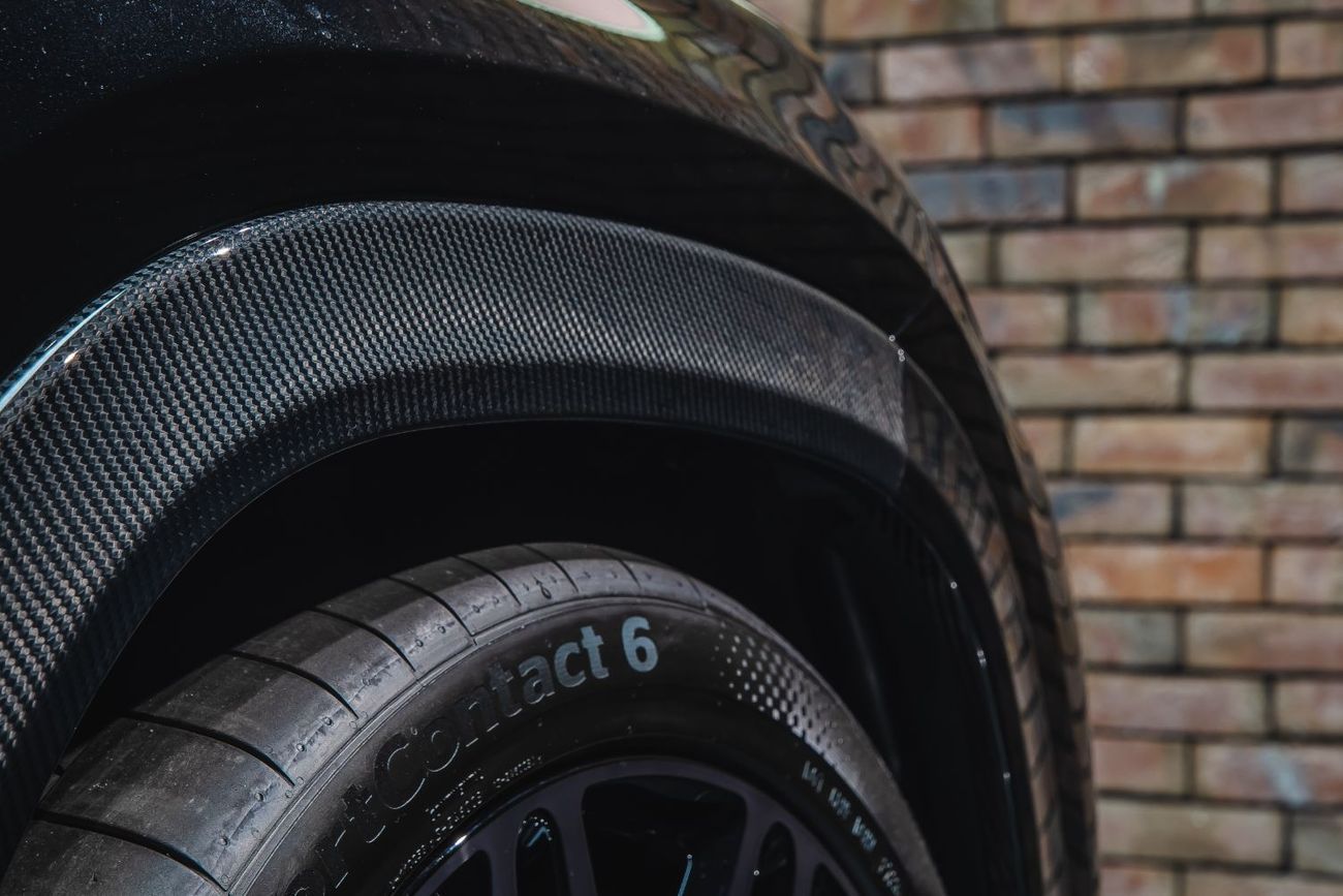 Mercedes-Benz GLS 600 E-Active Body Control + R24 Wheels + Burmester 3D + 4 seats + Coolbox + Rear displays