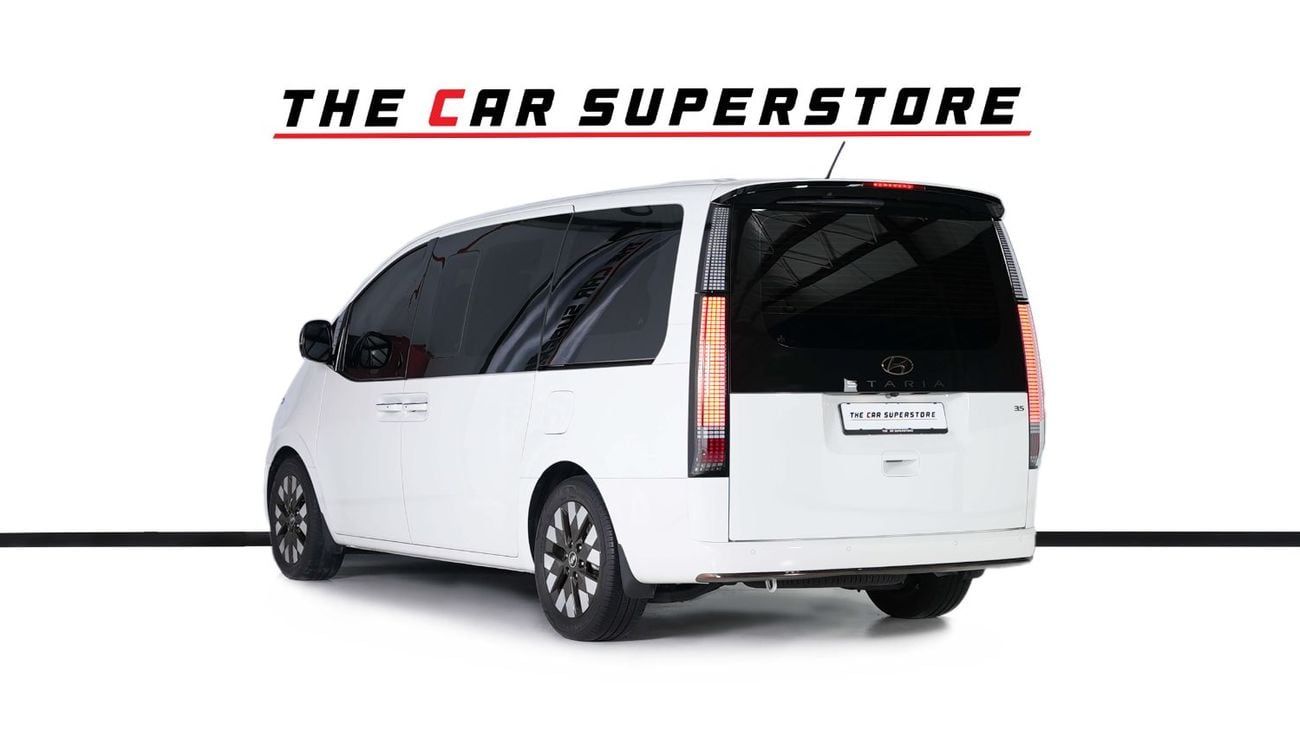 Hyundai Staria Van 3.5L (6 Seater) GCC - Full Service History- 7 Seater VIP Leather Seats- Mint Condition