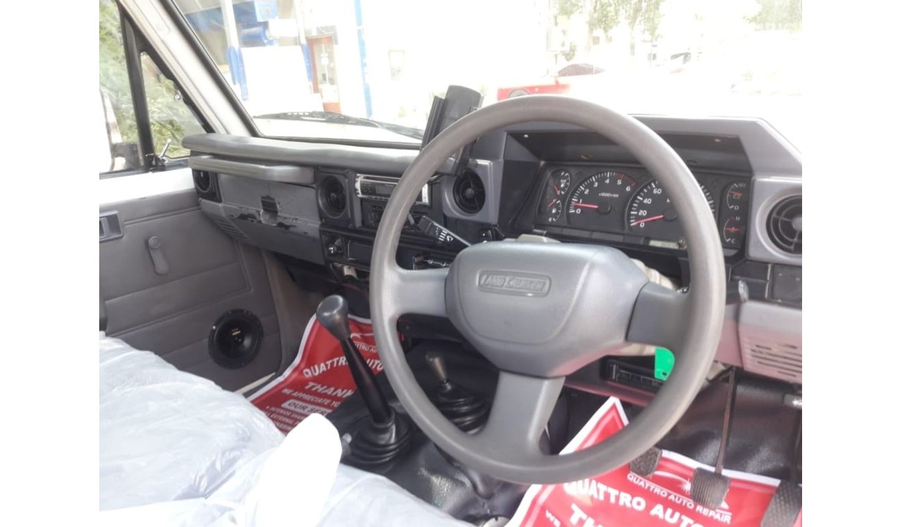 تويوتا لاند كروزر بيك آب Land Cruiser Pickup  Single Cabin (Stock no PM 617 )