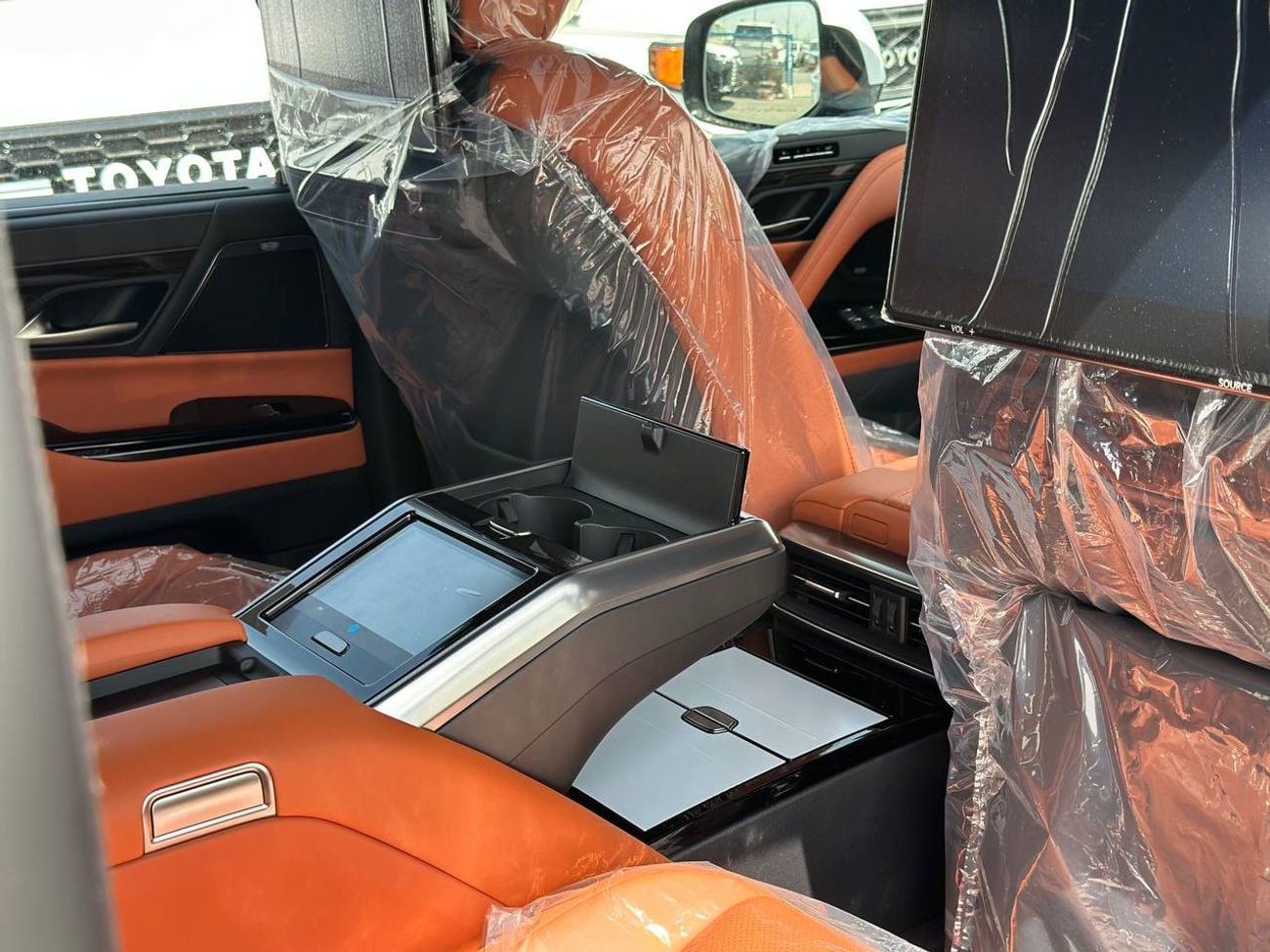 Lexus LX 600 VIP 3.5L PTR A/T // 2026 // Full With VIP Seats , Radar & Head Up Display , 360 Camera // Special Of