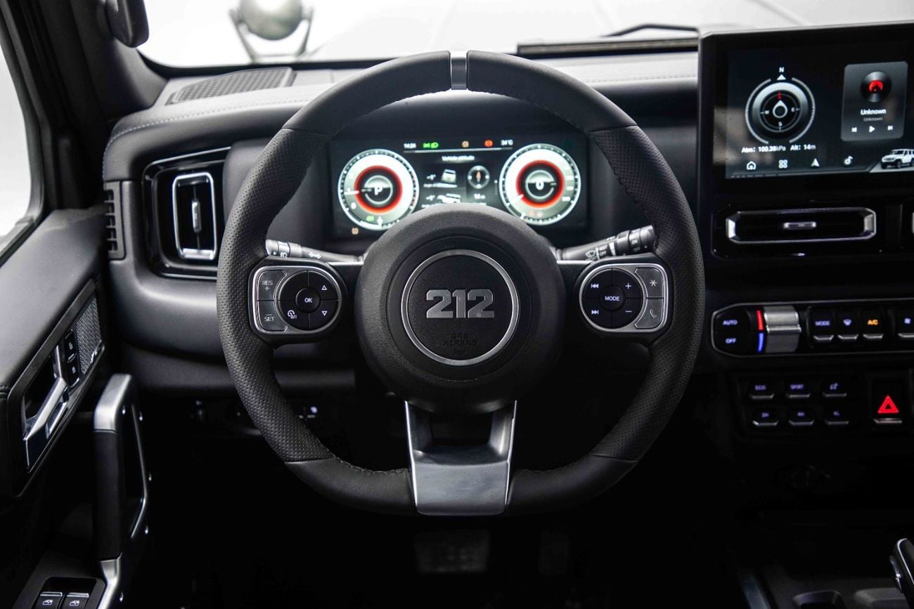 باو 212 T01 ADVENTURER 2.0L - GREEN INSIDE BLACK | EXPORT ONLY