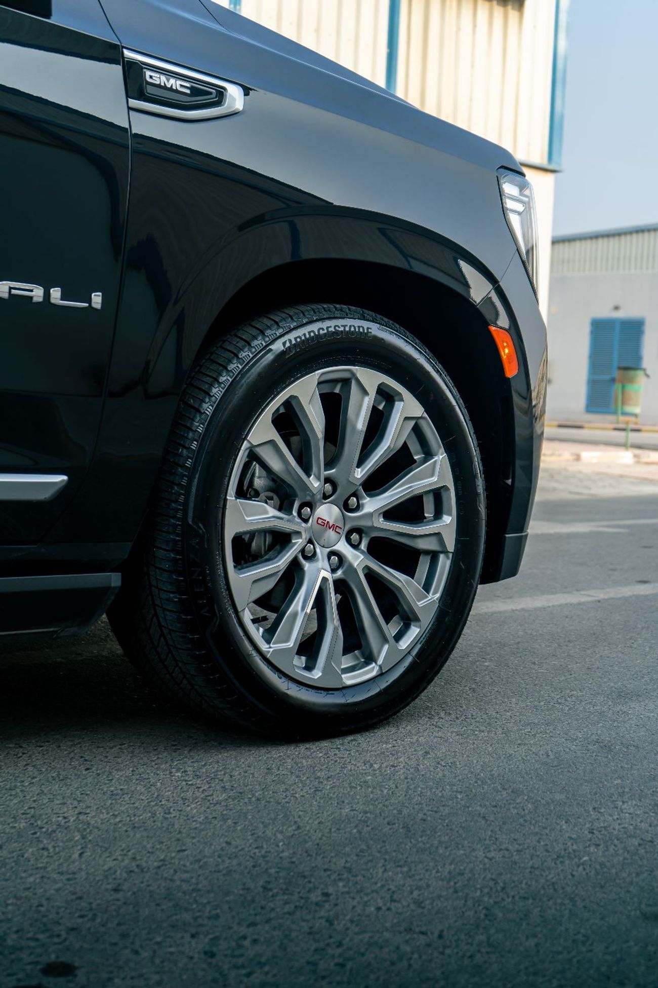 GMC Yukon 6.2 V8 Denali (AWD) 6.2 V8 Denali Yukon Ultimate 2024 IN RHD (RIGHT HAND DRIVE )