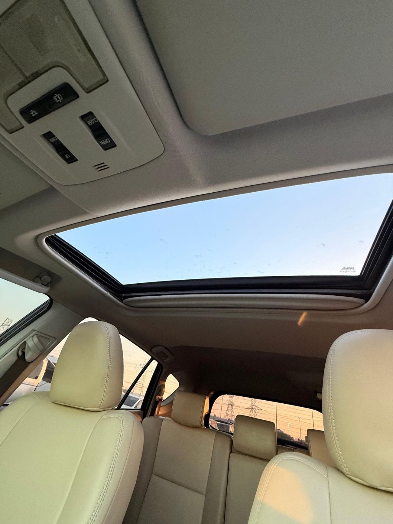 Toyota RAV4 Full option Sunroof, leather seats