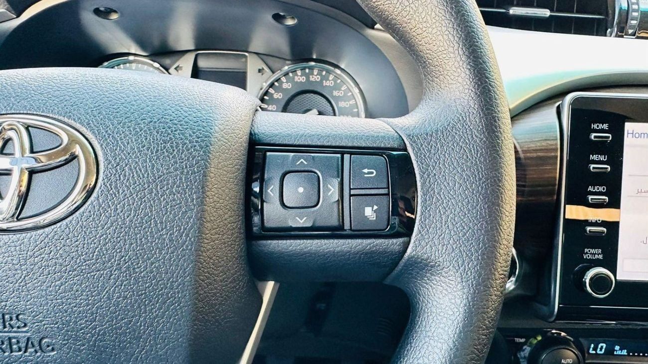 Toyota Hilux SR5 DC 2.7L Petrol 5MT 2025YM Full Option