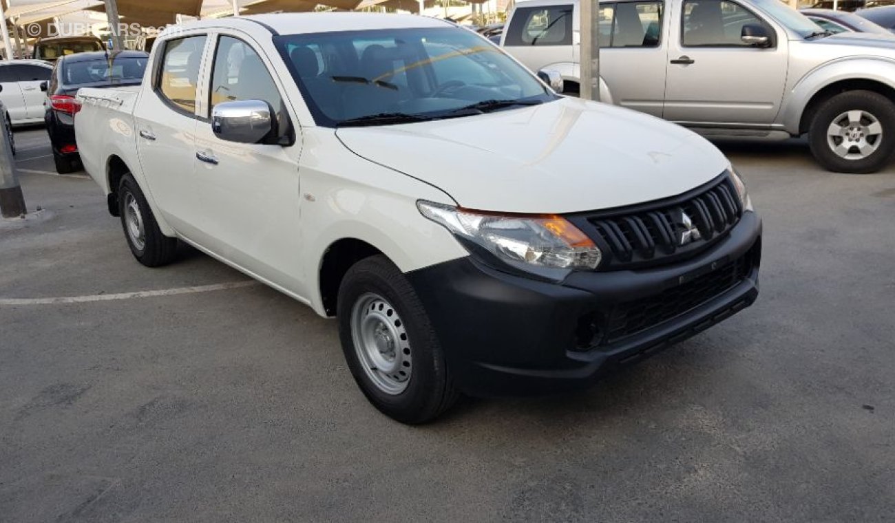 Mitsubishi L200 2016 manuel gear gcc specs  very good condition