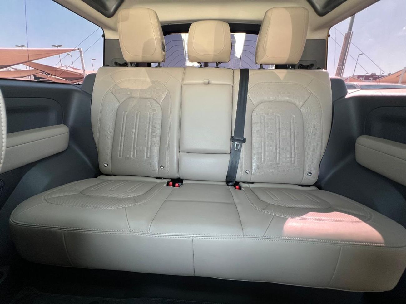 لاند روفر ديفندر P400 90 HSE 3.0L (5 Seater)