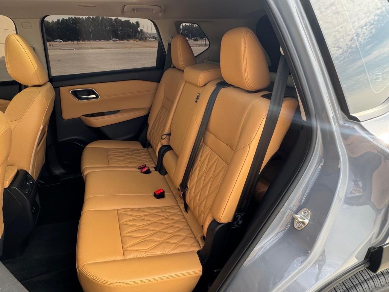 نيسان إكس تريل 2023X-TRAIL SL 2.5L GCC Full Options 7 seats