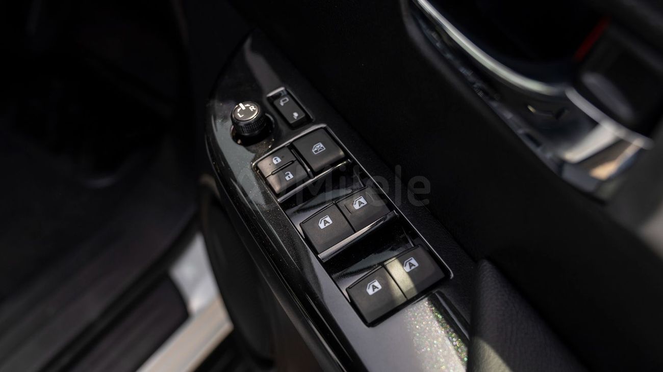 تويوتا هيلوكس (RHD) TOYOTA HILUX DC | EXPORT ONLY