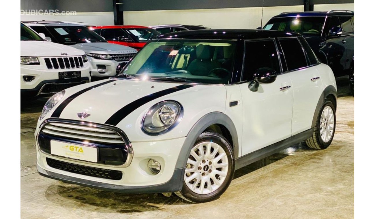 ميني كوبر 2015 Mini Cooper 4-Door, Warranty, Full Mini History, GCC, Low Kms