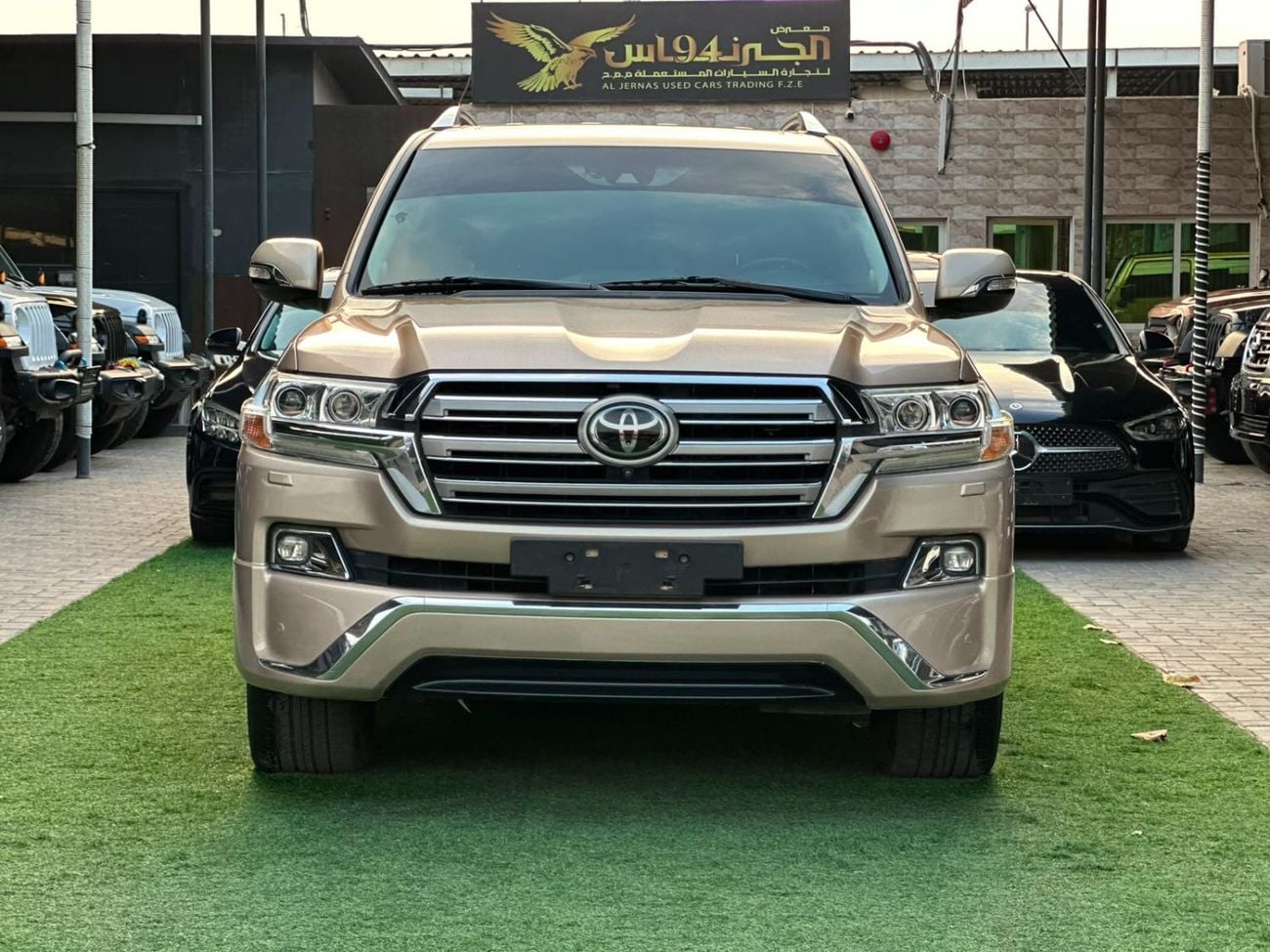 تويوتا لاند كروزر VXR