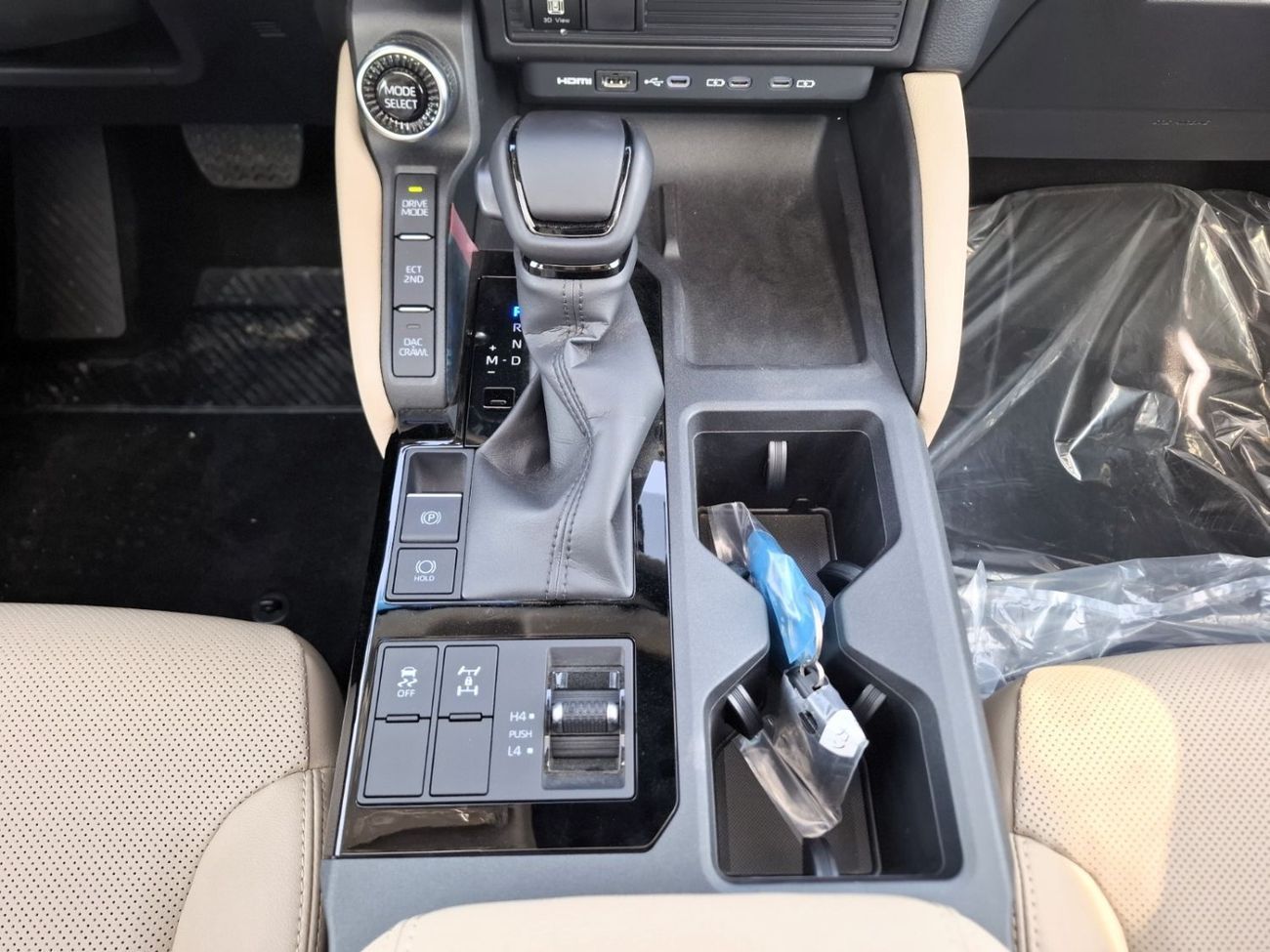 Toyota Prado Toyota Prado 2.4L 2024 GCC White Petrol All Rounder