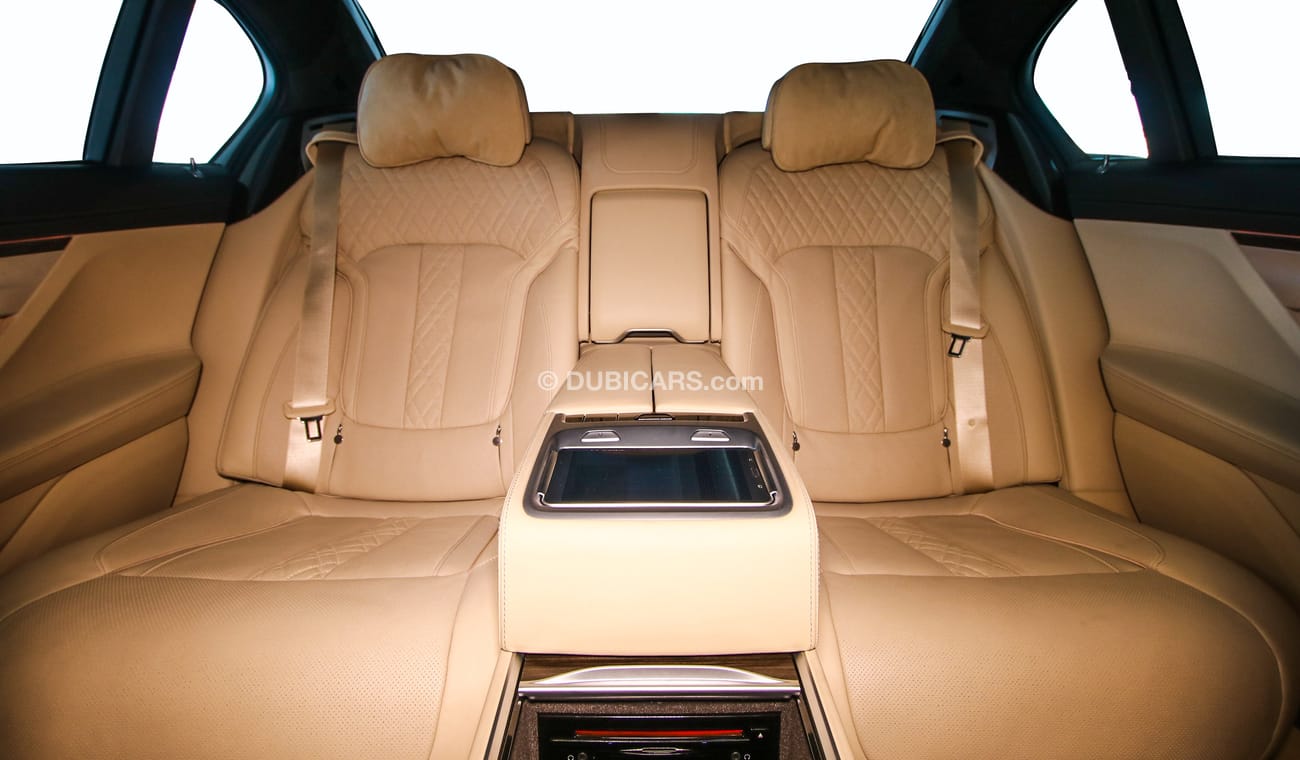 بي أم دبليو 760Li XDRIVE li V12