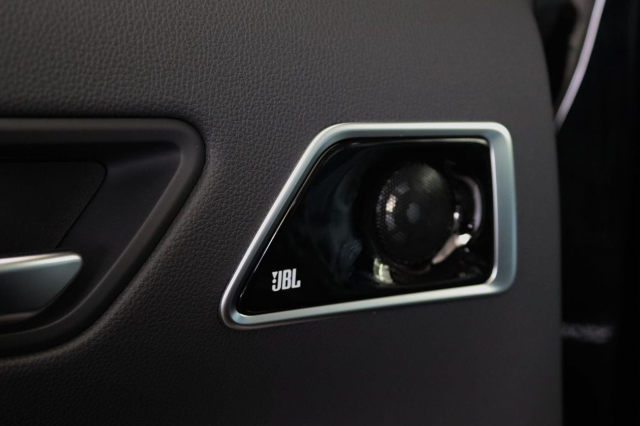 Toyota Land Cruiser 300 VX-HIGH  3,3 TWINTURBO DIESEL VX-HIGH FULLY LOADED **التصدير فقط خارج الخليج**