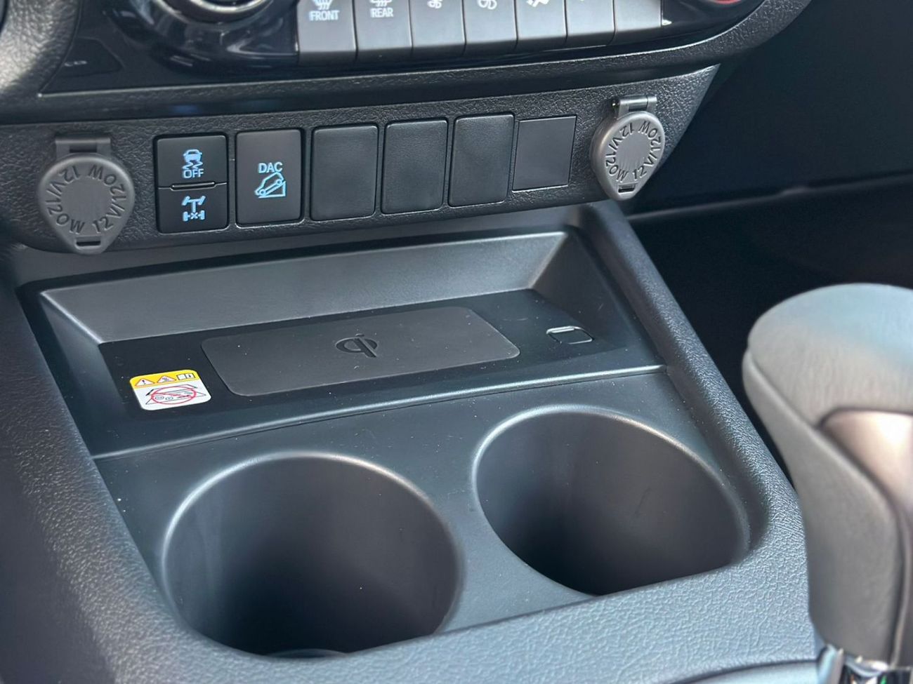 Toyota Hilux HILUX 2.8 GR-S 4WD AT RADAR WIRELESS CHARGER   BSM MY2025