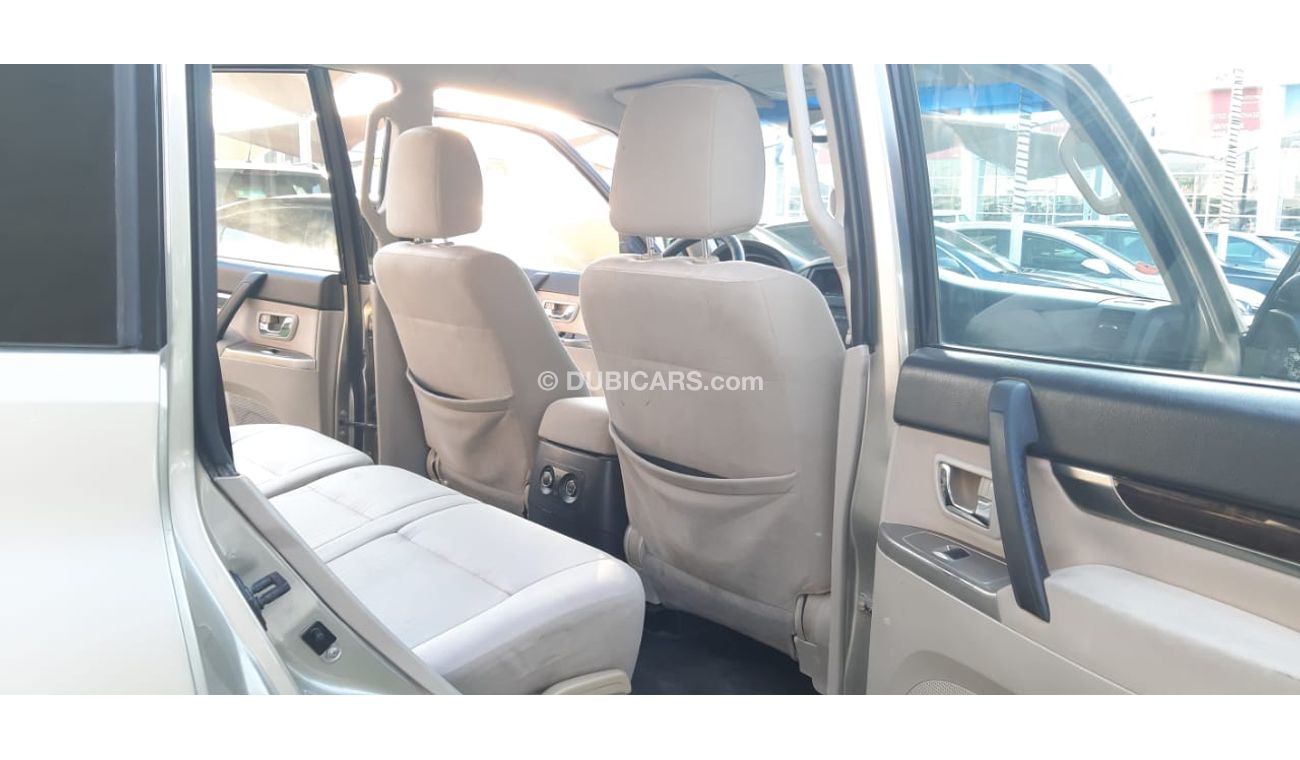 Mitsubishi Pajero Gulf Dye Agency No. 2, cruise control, rear camera, remote control, in excellent condition, you do n