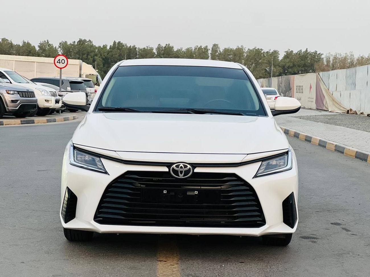 تويوتا يارس 1.5L E