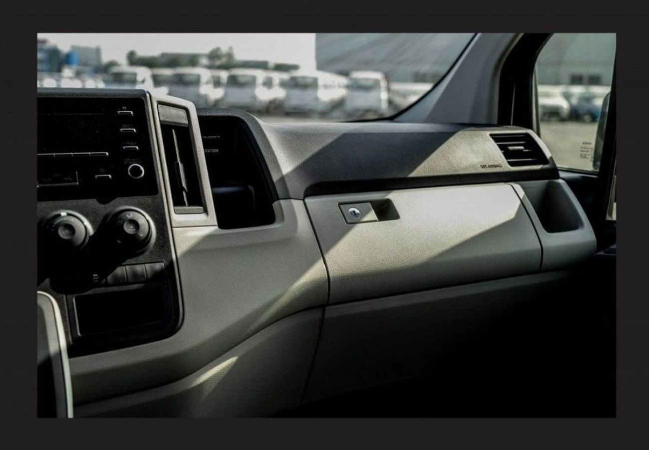 تويوتا هاياس 2023 TOYOTA HIACE 3.5L CARGO 3str Petrol Automatic Zero KM