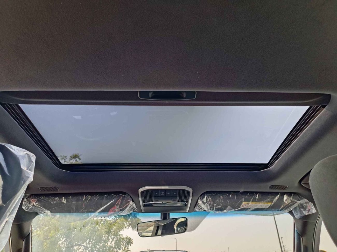 Toyota Land Cruiser LC300 GXR / 3.5L V6 PETROL / SUNROOF / FABRIC SEATS / DRIVER POWER SEATS (CODE # LC35GXRM)