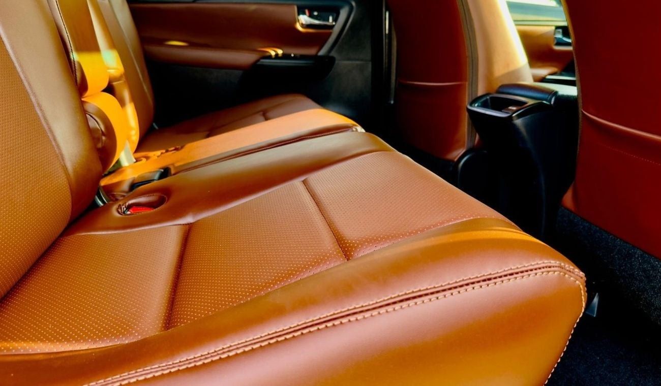 Toyota Fortuner PREMIUM BULL BAR WITH HEAVY FOCUSD LIGHTS | 2.8 DIESEL ENGINE | RHD