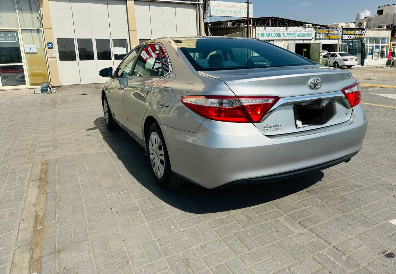 تويوتا كامري LE 2.5L