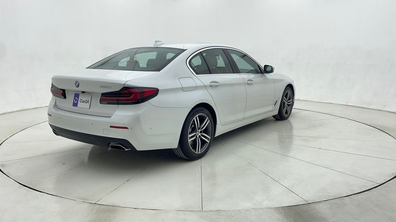 بي أم دبليو 520i 2023 JOY EDITION | AED 1818/Month | 0 DP | 30 Day Return | Warranty | Service History