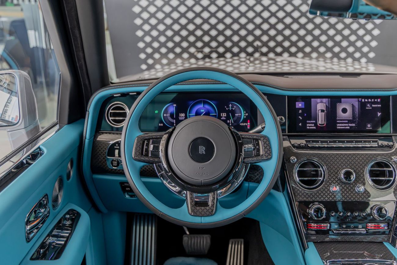 Rolls-Royce Cullinan ROLLS ROYCE CULLINAN | BLACK BADGE | BESPOKE PREMIUM AUDIO  | DUALITY SEATS | European Specs | 2026