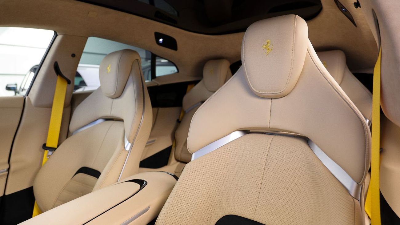Ferrari Purosangue STANDARD Ferrari Purosangue 2025 - V12