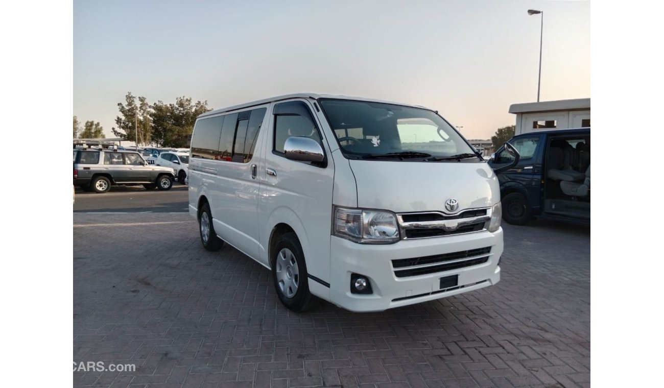 Toyota Hiace TOYOTA HIACE VAN RIGHT HAND DRIVE (PM1403)