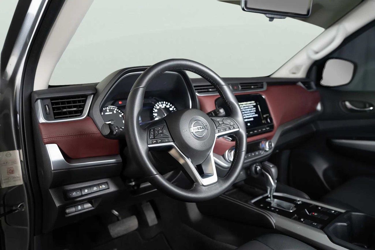 Nissan XTerra Platinum 2.5L 4WD PLATINUM 2.5