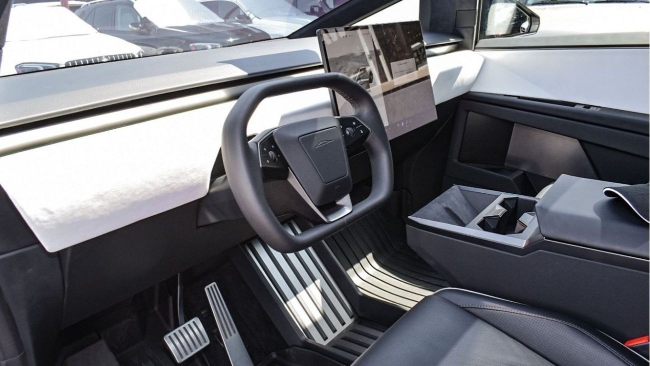 تسلا سايبرتراك Tesla Cybertruck / 2024