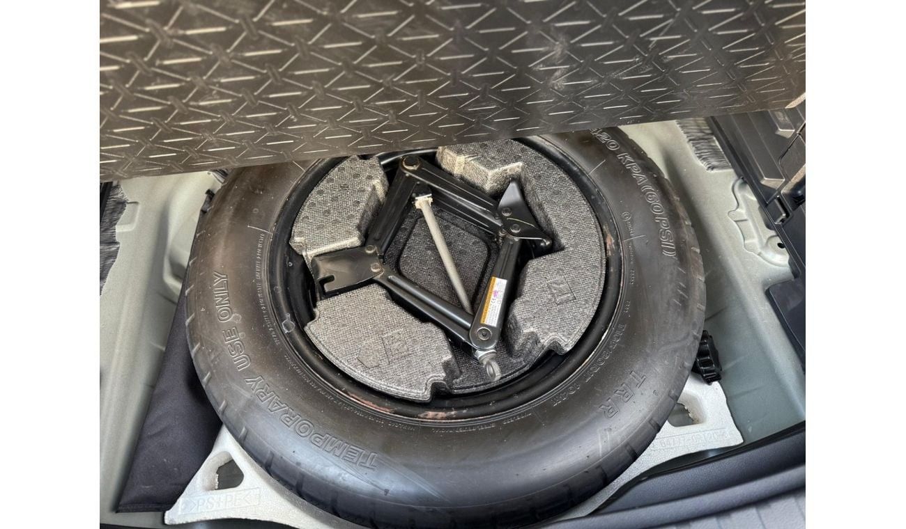 Toyota RAV4 Hybrid XLE 2.5L premium,Sunroof,limited Rims