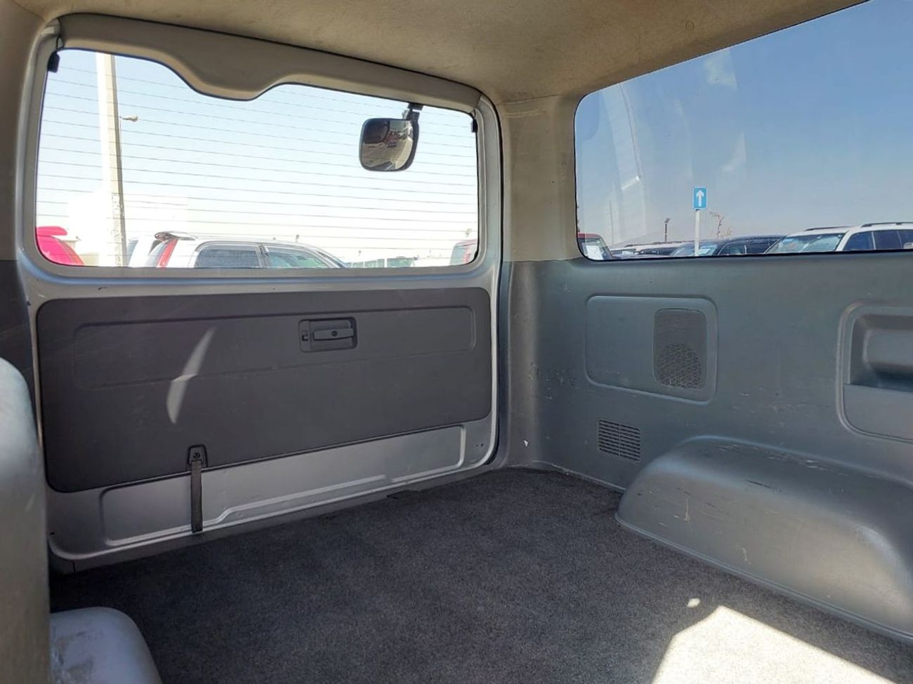 Toyota Hiace TOYOTA HIACE VAN RHD 2008 MODEL 3.0 L DIESEL AUTOMATIC(PM22759)