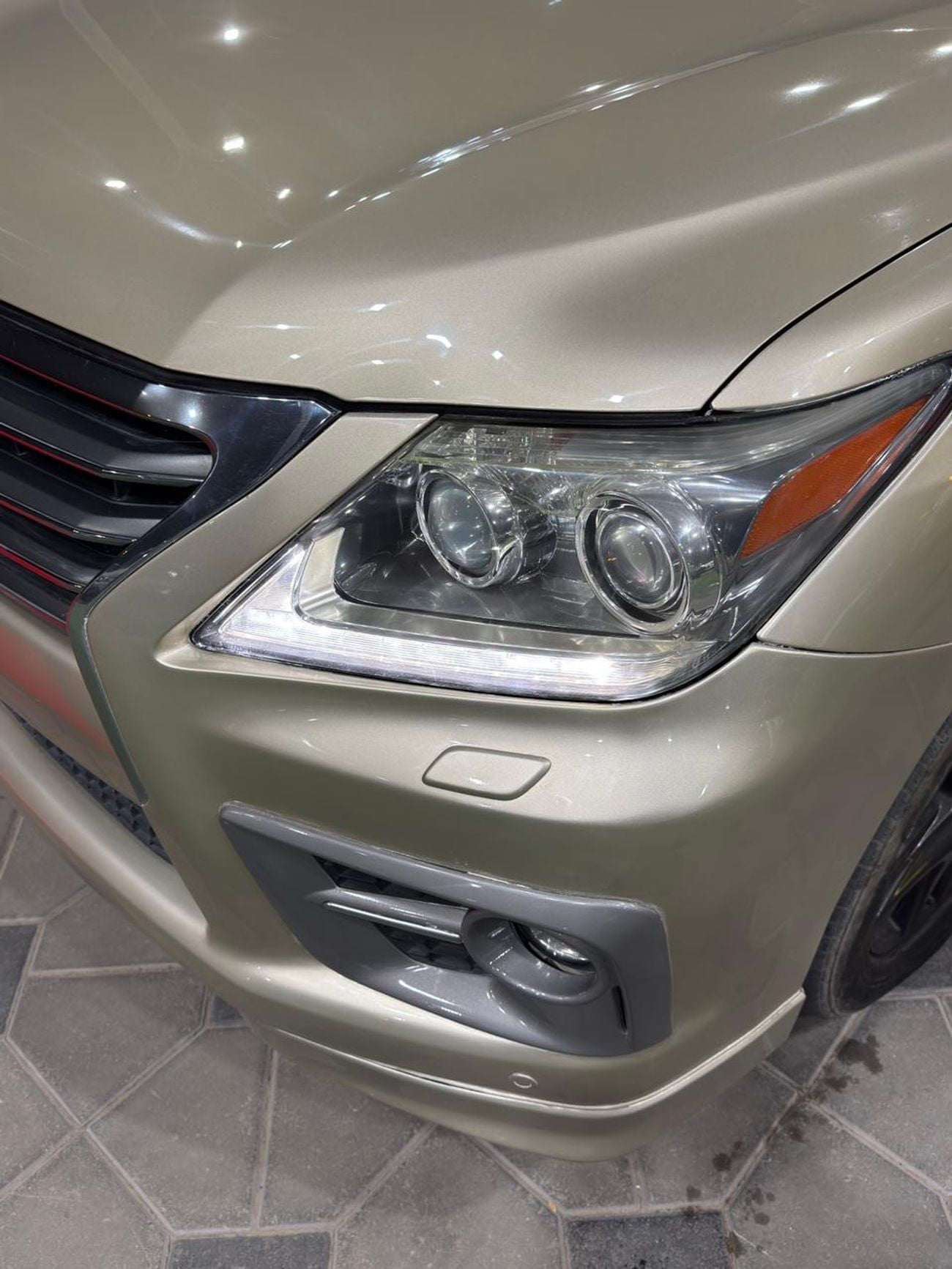 Lexus LX 570
