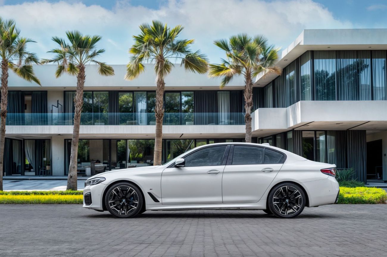 بي أم دبليو 530i 530i M-Kit | 2,742 P.M | 0% Downpayment | Fantastic Condition!