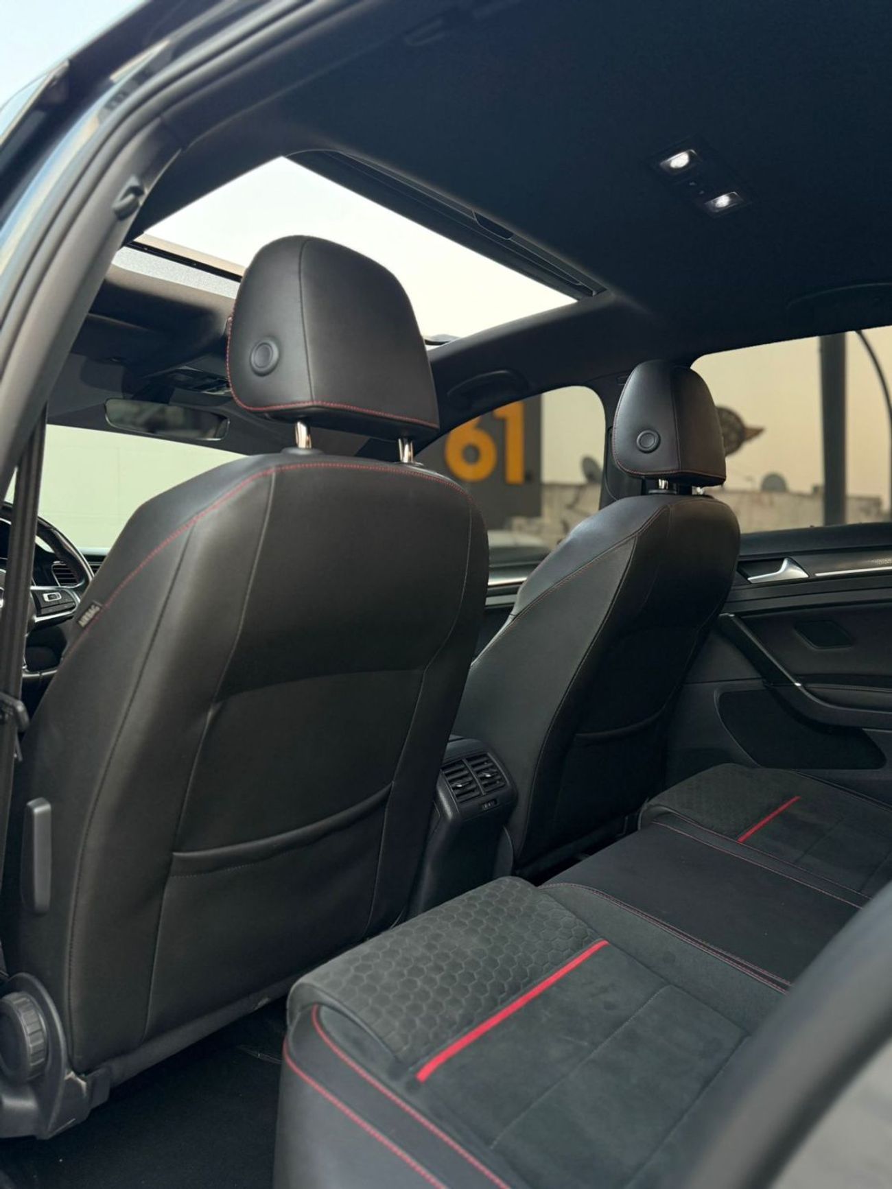 Volkswagen Golf GTI SEL 2.0T