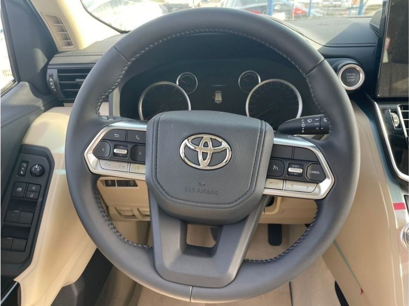 Toyota Land Cruiser LC300 - GXR // 3.5 L // 360 CAMARA - MODEL 2023