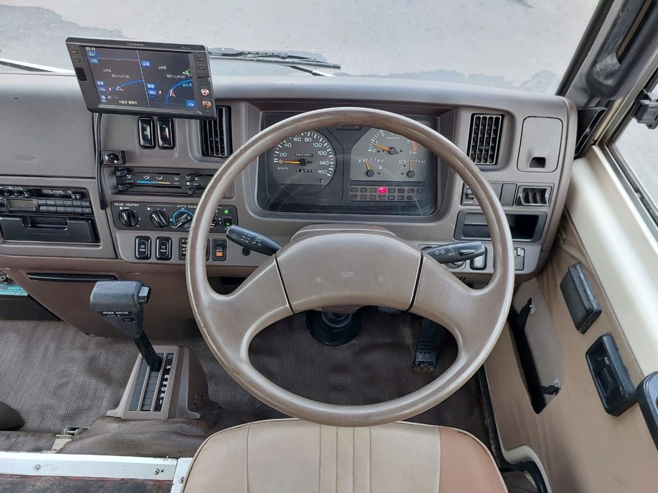 نيسان سيفيليان NISSAN CIVILIAN BUS RHD 1998 MODEL 4.1 L DIESEL AUTOMATIC(PM02455)