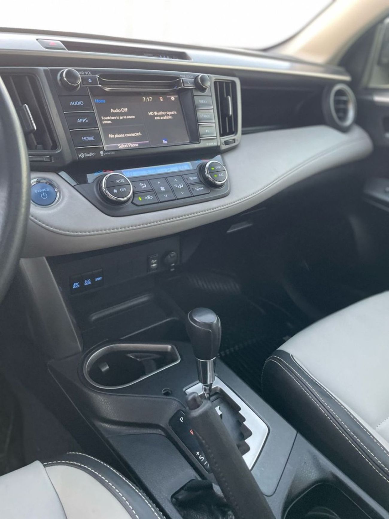 Toyota RAV4 2018 Toyota Rav4 XLE 4x4 Full Option Push Start - Hybrid Fuel ⛽️-