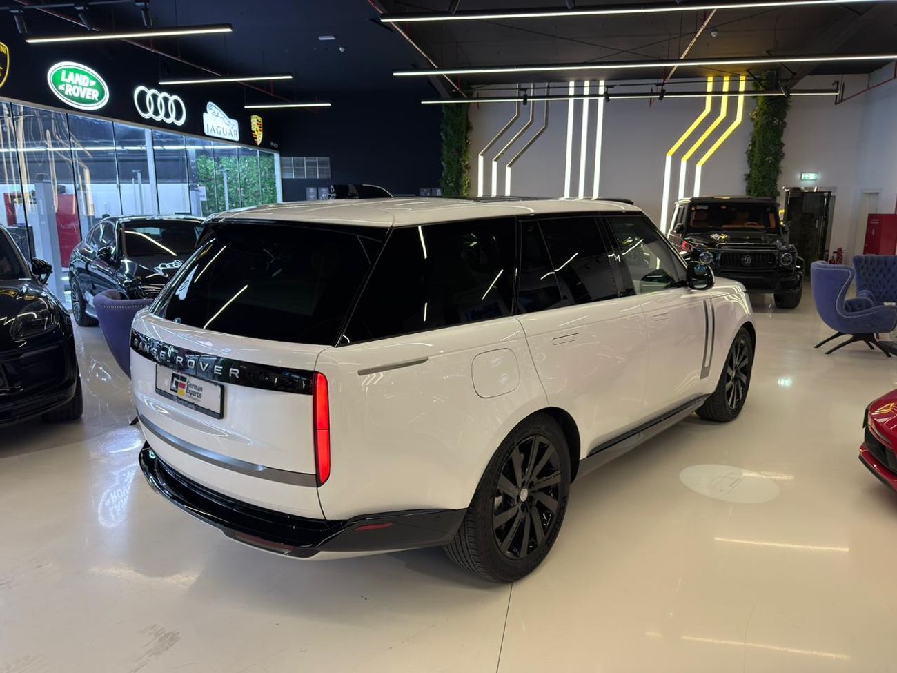 Land Rover Range Rover 2024 Range Rover P550e SE - PHEV Up to 100 Km ! - Brand New - Warranty available up on request
