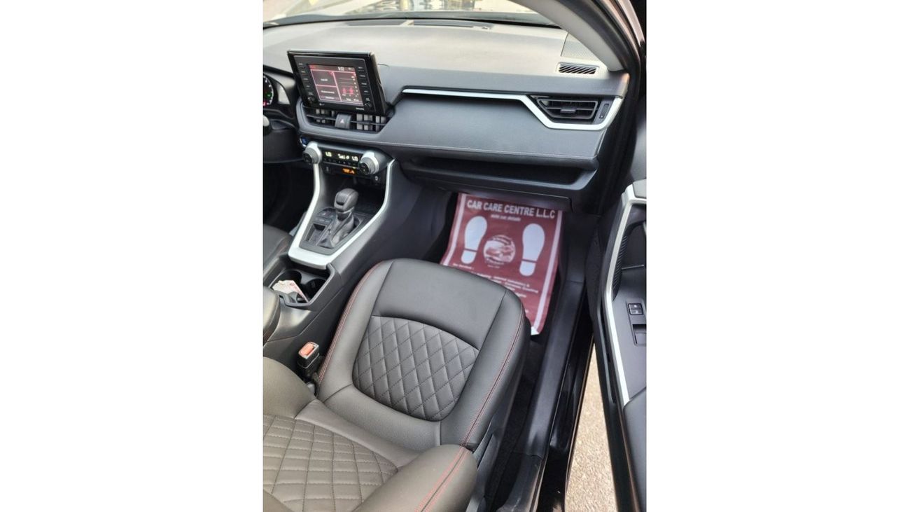 Toyota RAV4 TOYOTA RAV4 XLE 2021