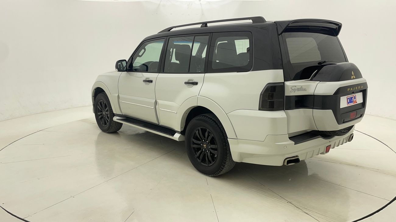 ميتسوبيشي باجيرو GLS H/L SIGNATURE EDITION 3.8 | بدون دفعة مقدمة | اختبار القيادة في المنزل