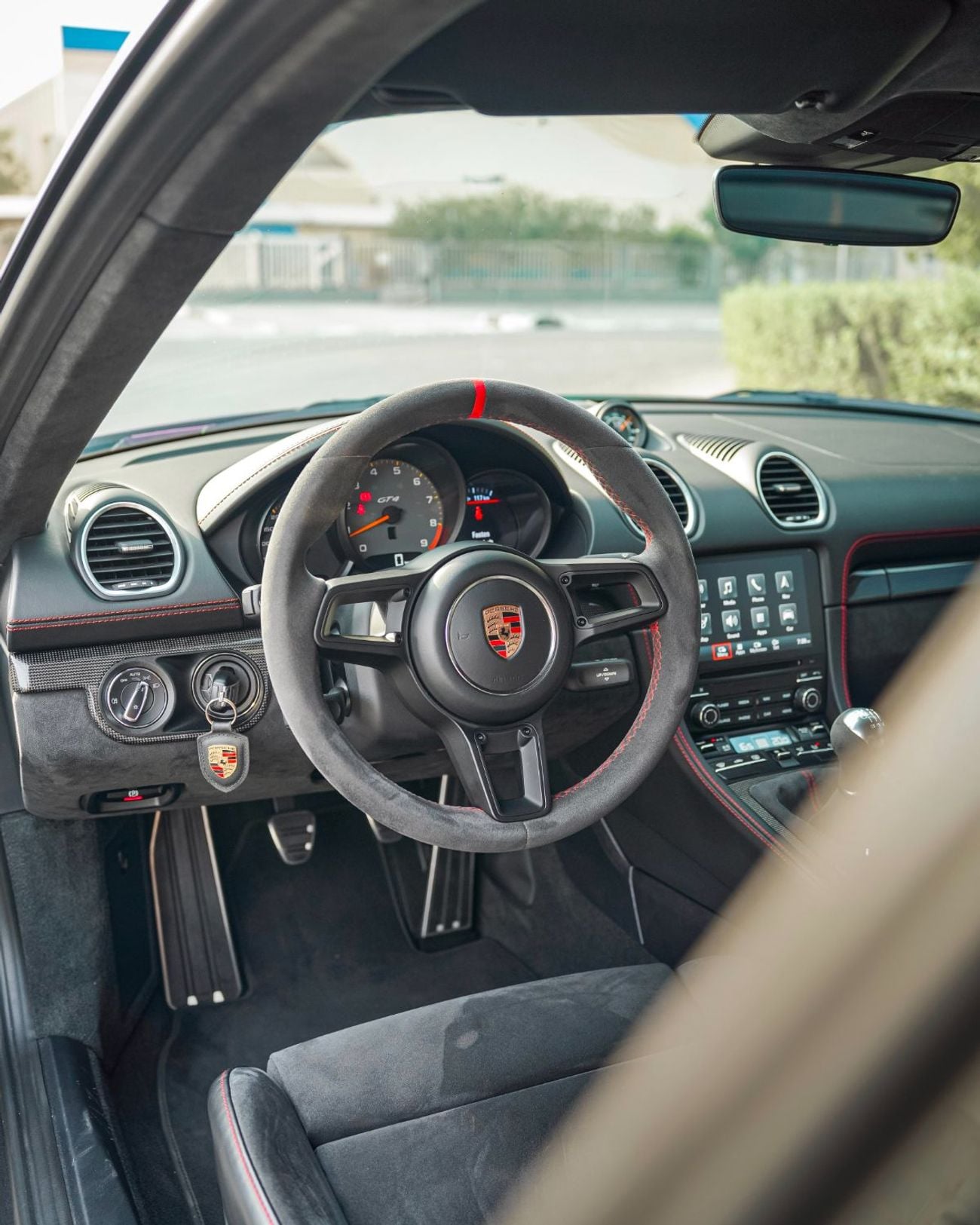 Porsche 718 Cayman GT4