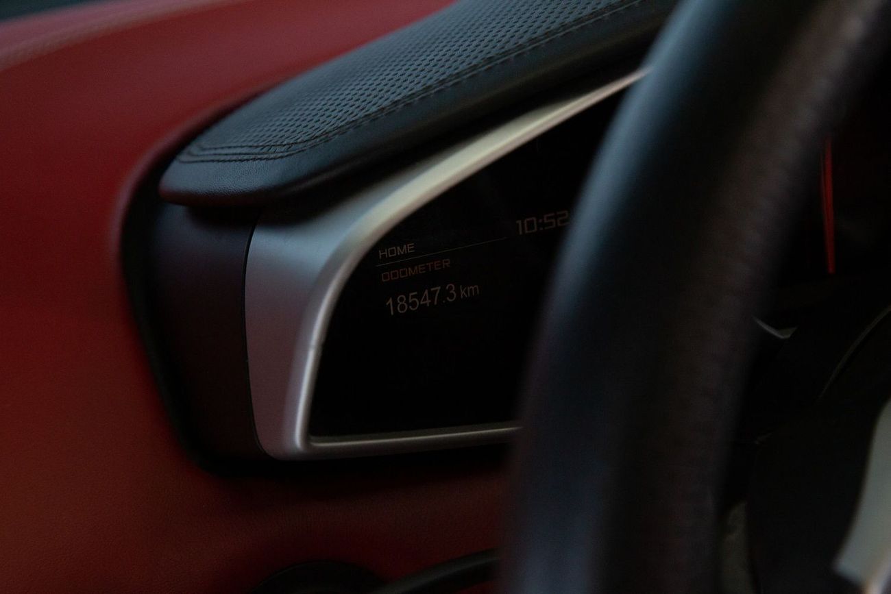 McLaren MP4 12C Spider McLaren MP4-12C Spyder