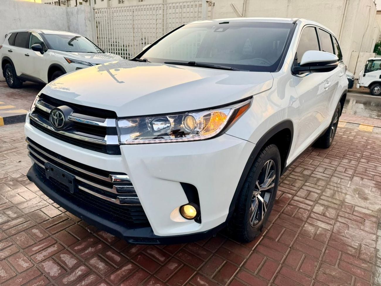تويوتا هايلاندر LE (NON GCC) 2019 Toyota Highlander LE