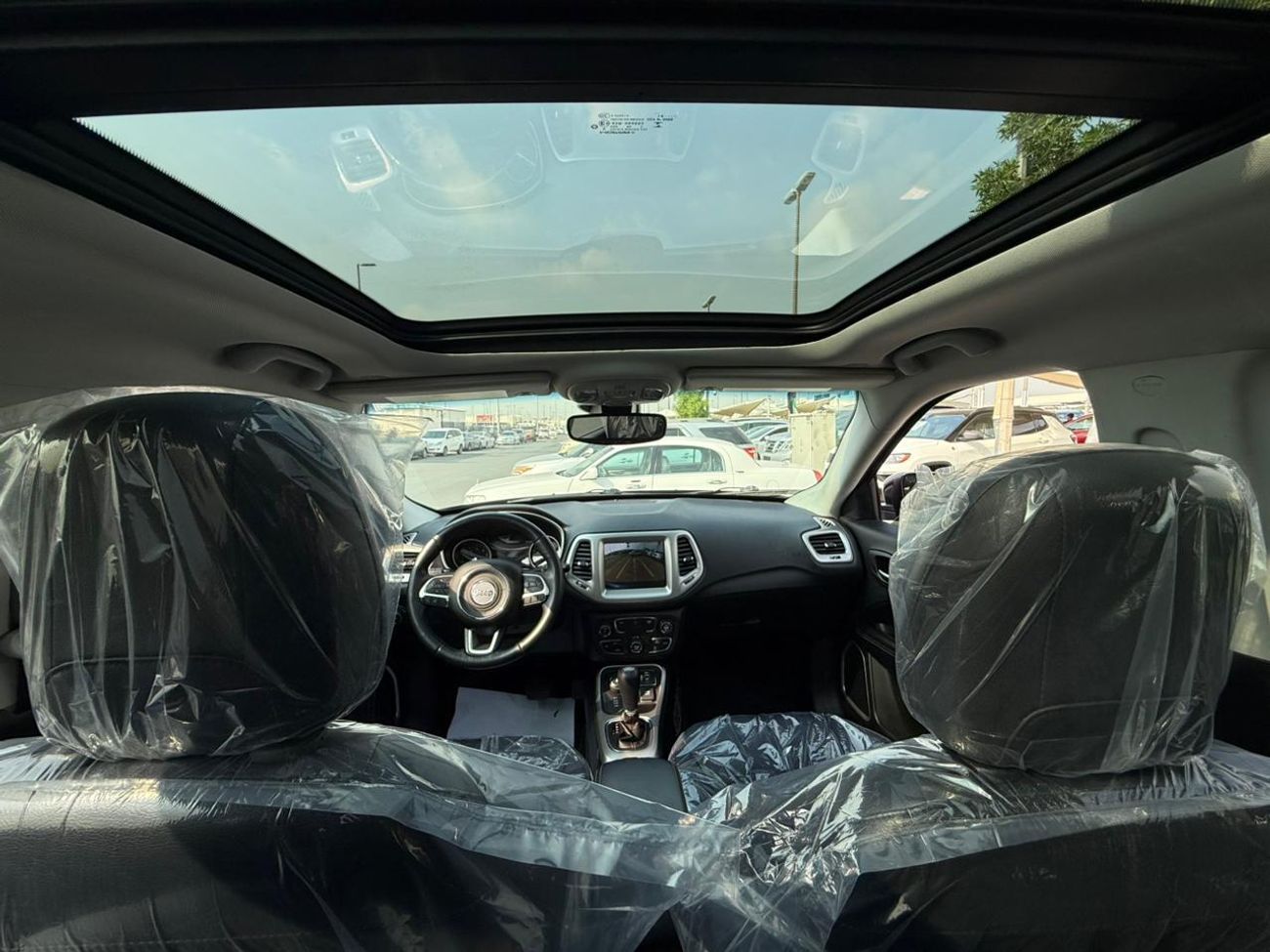 Jeep Compass Limited 2.4L (172 HP) full option / good condition / low mileage