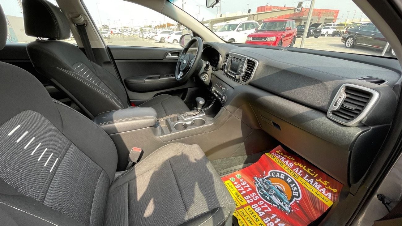 Kia Sportage LX 2.4L Mid