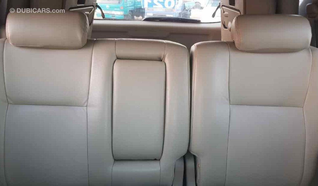 Toyota Fortuner fresh and very clean inside out and ready to drive