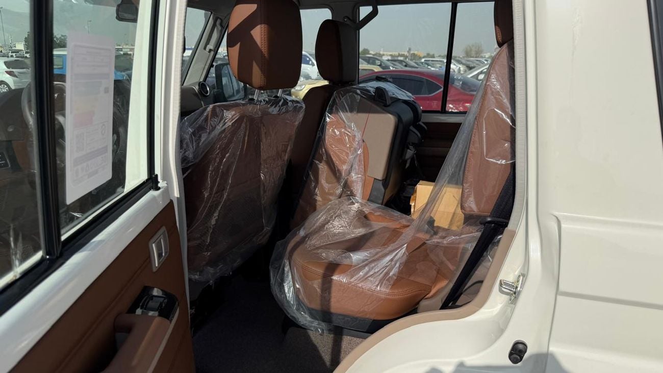 تويوتا لاند كروزر 70 Toyota Land Cruiser hard Top LC76 2.8 AT full option Oman 2025
