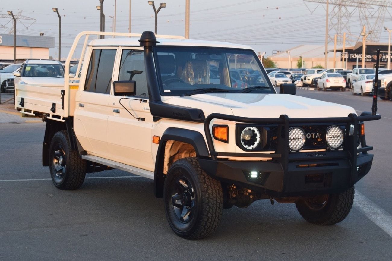 تويوتا لاند كروزر بيك آب Double Cabin 4.5L